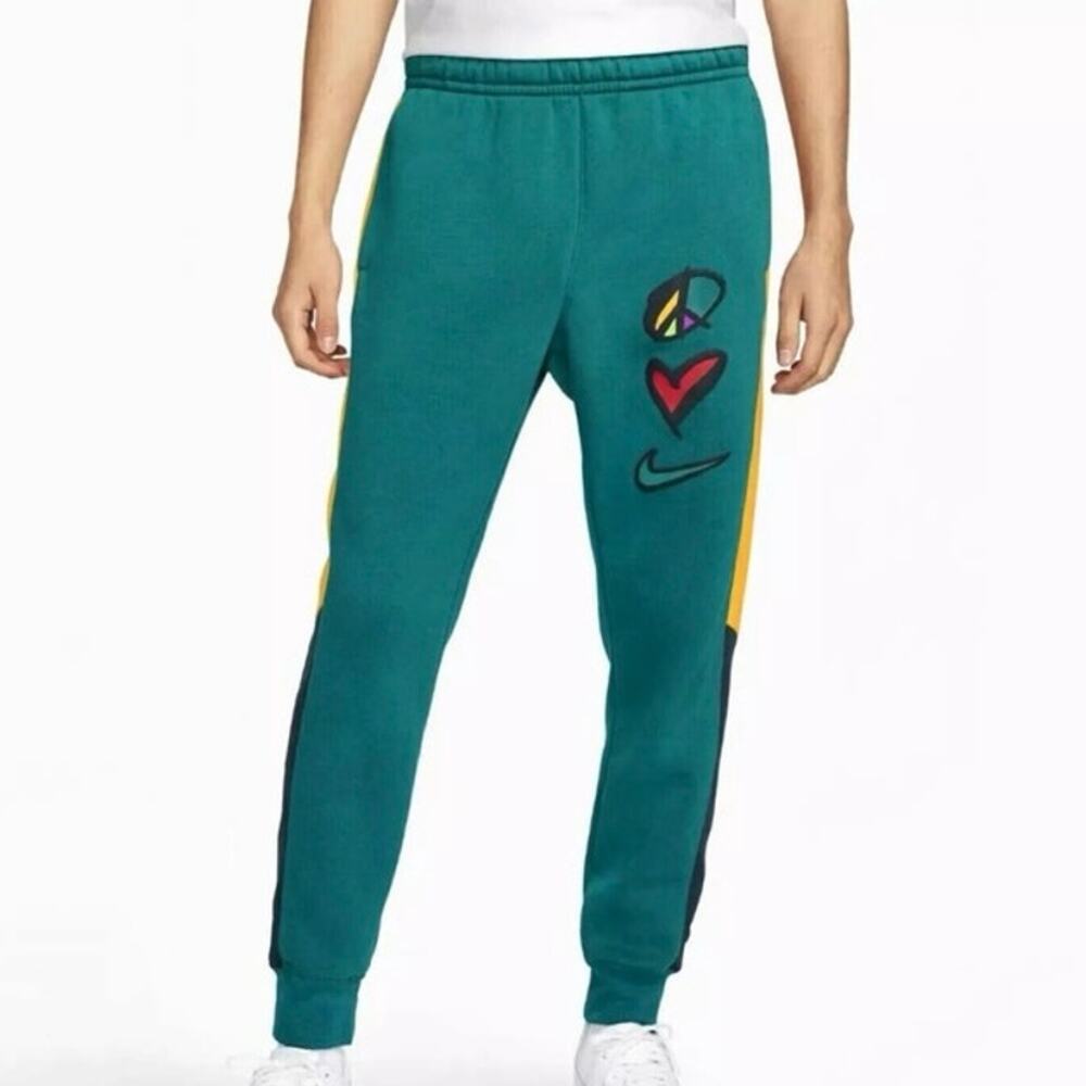 Nike PLS Standard Fit Taper Leg Joggers Green DO6182-367 Mens